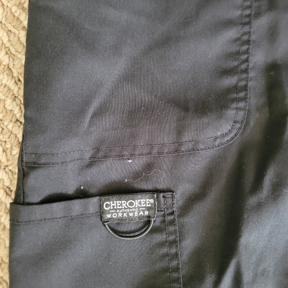 Black Scrubs. Top and bottom - Picture 6 of 8